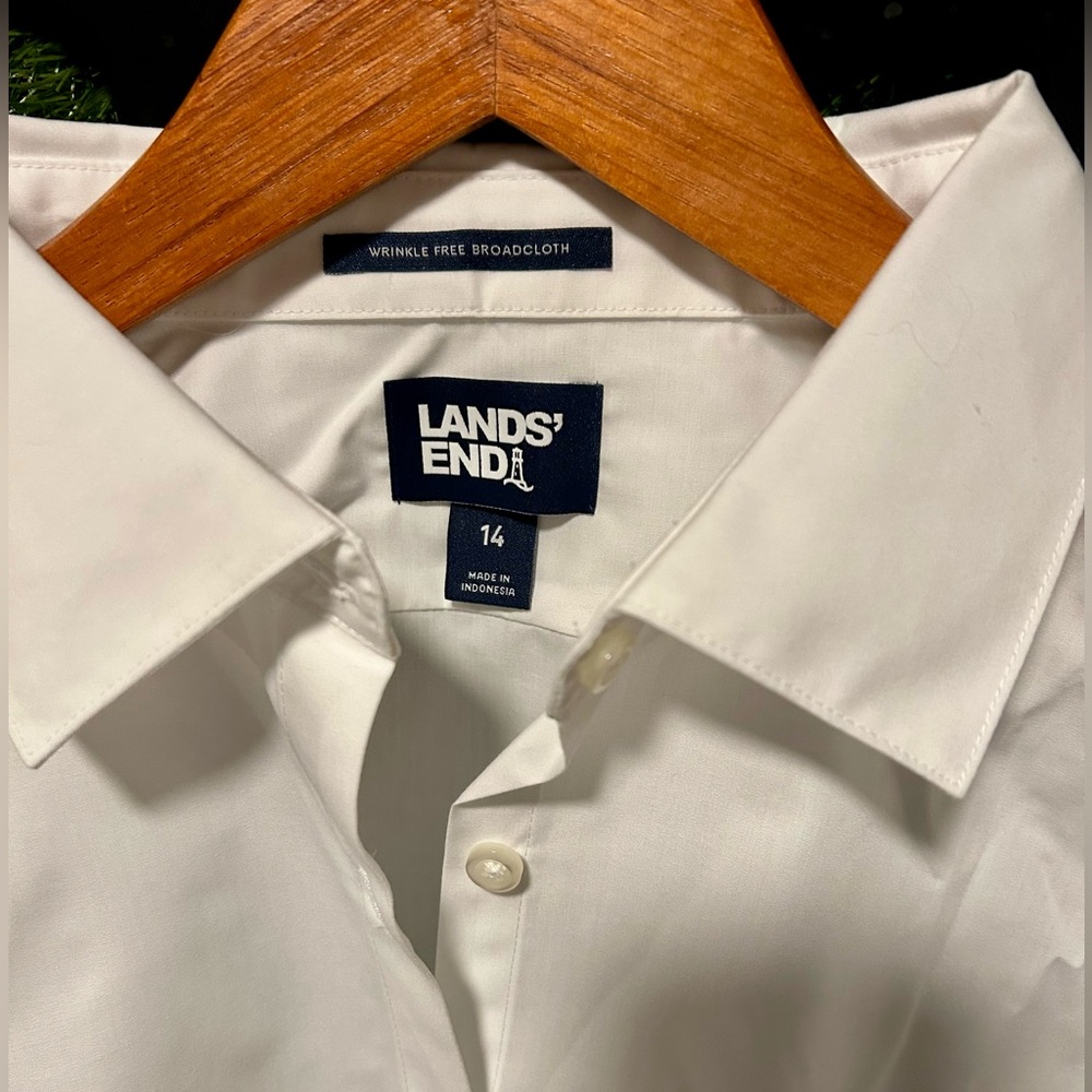 NWT Lands' End Classic White Button Up Shirt, women’s size 14